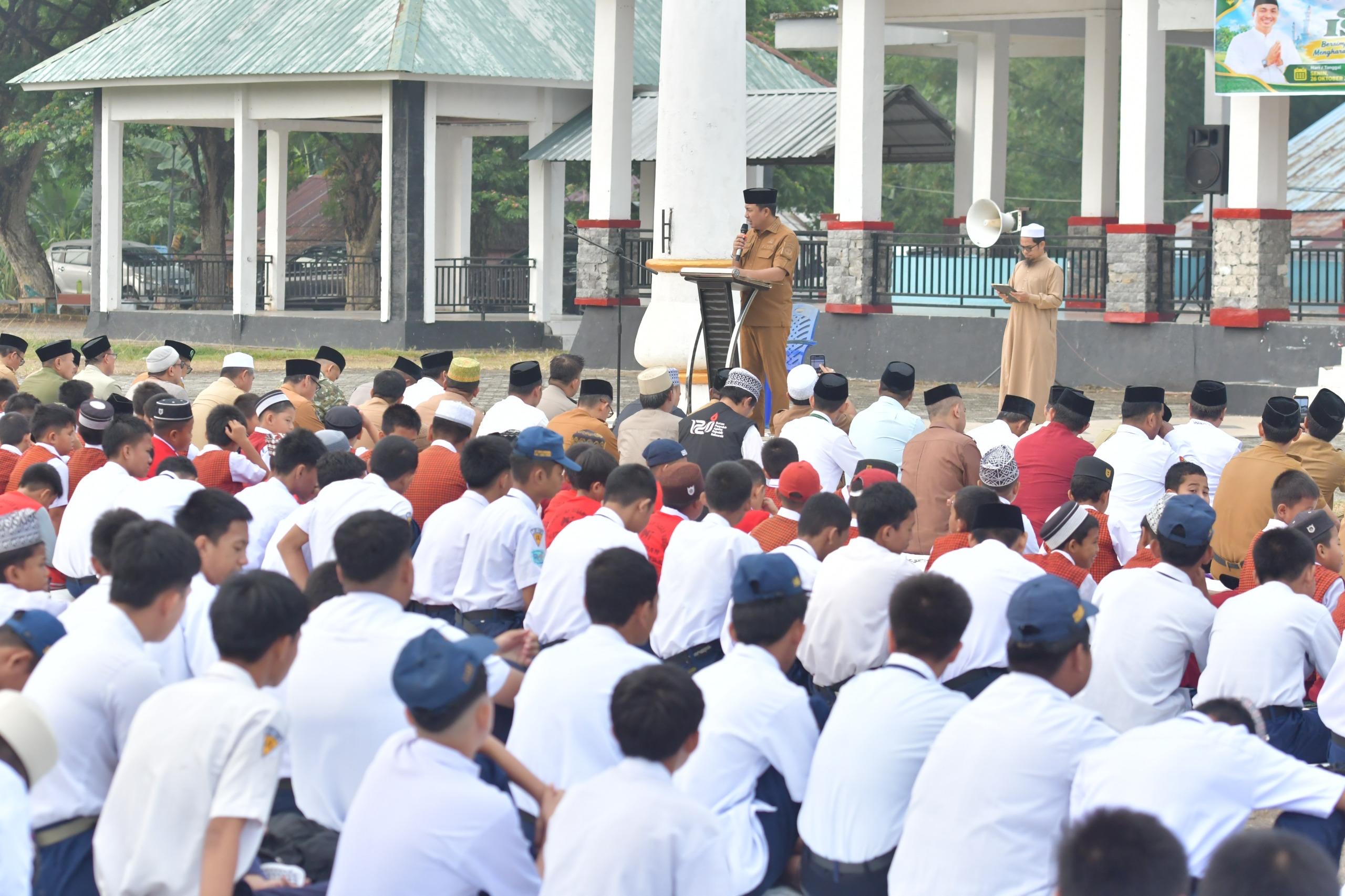 Hadapi Ancaman Kekeringan,Bupati Lutra Pimpin Ikhtiar Spritual Lewat Sholat Istisqa