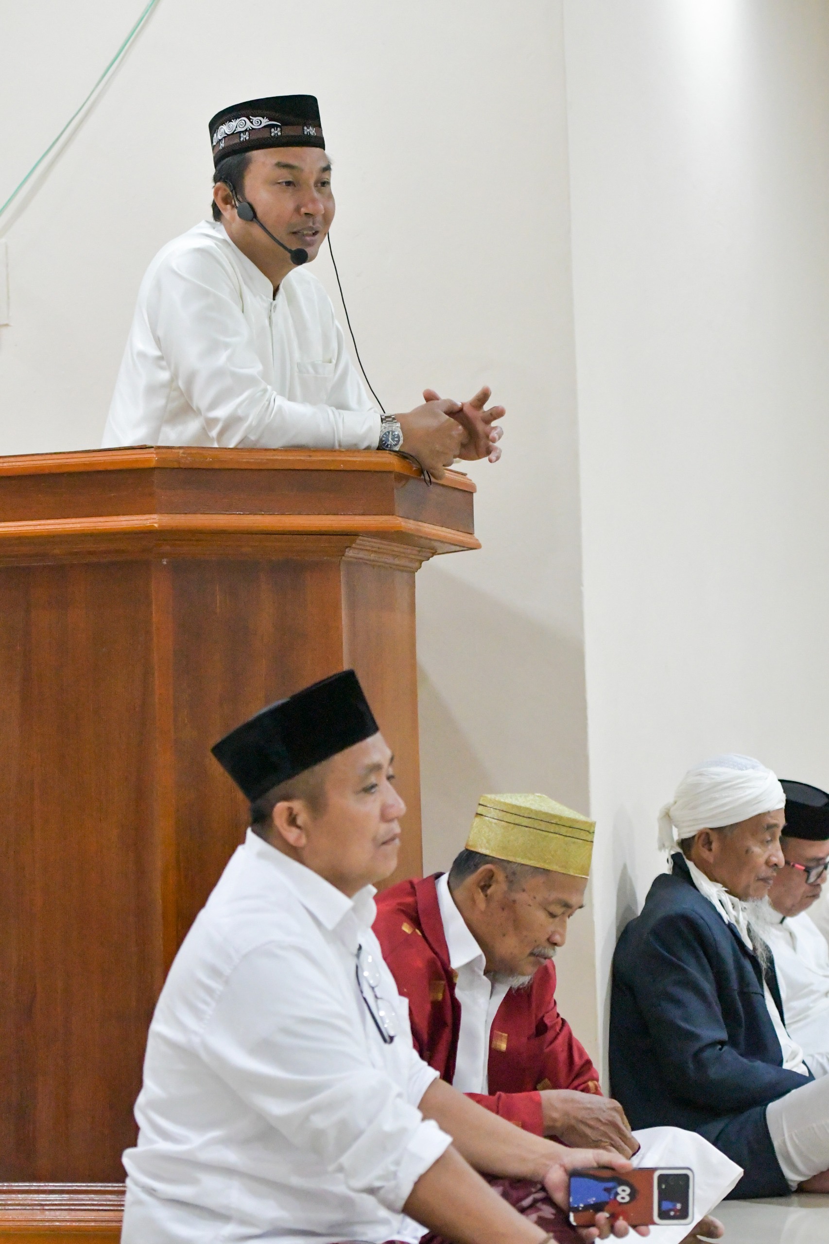 Bupati Luwu Utara hadiri sosialisasi kantibmas masyarakat desa baloli