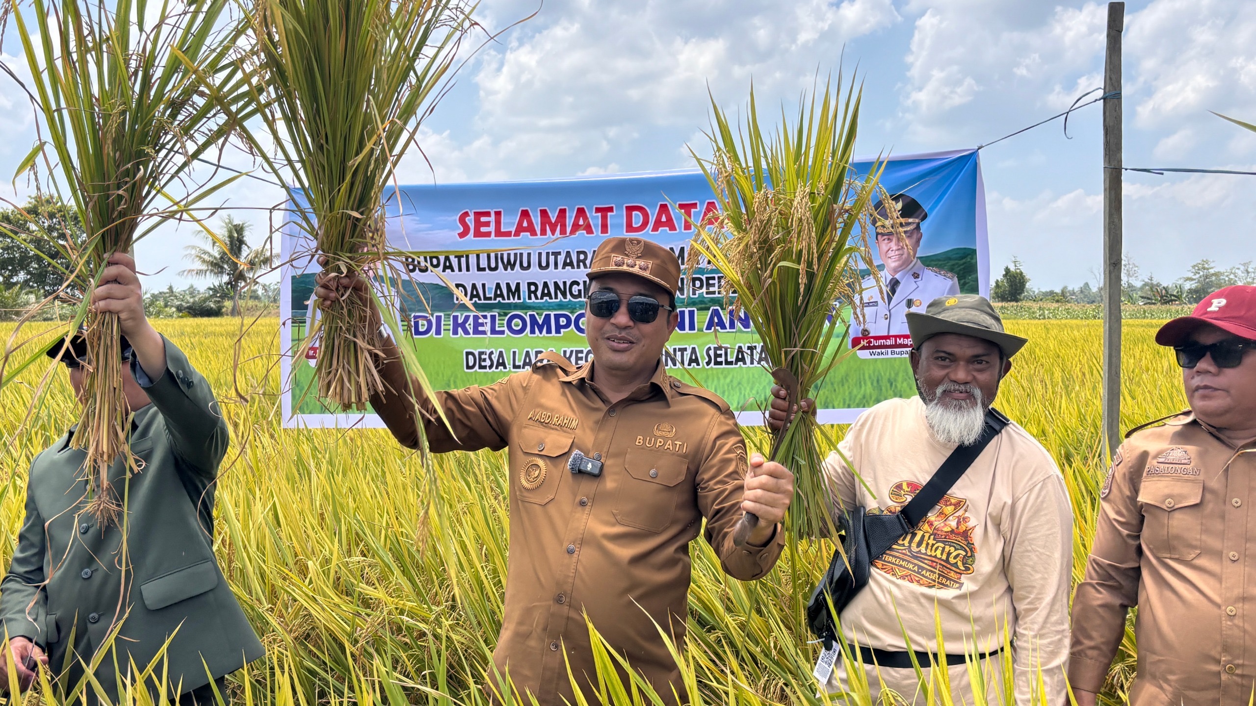 Lakukan panen perdana di dusun sitindukang, Andi Rahim berterima kasih kepada petani desa lara