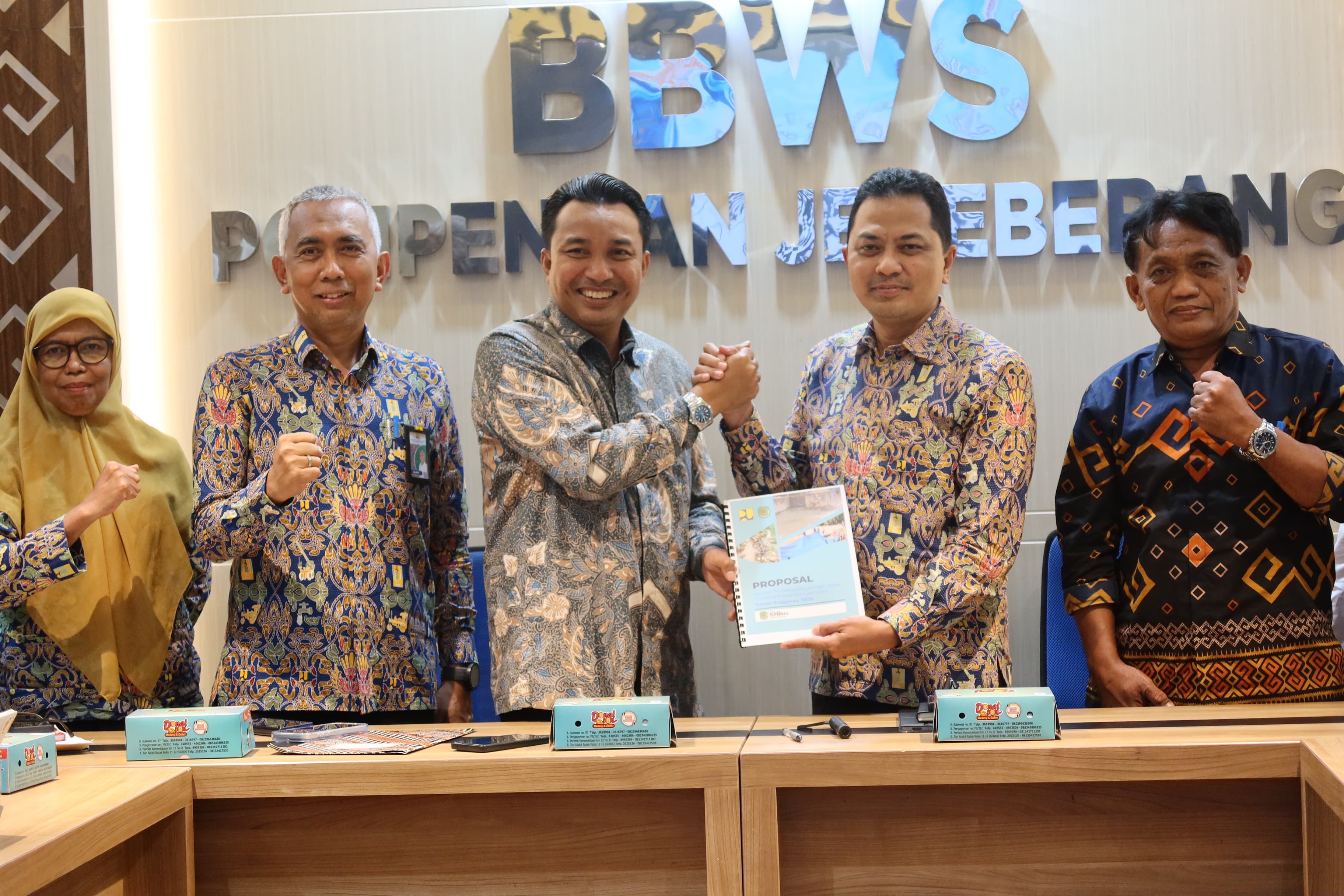 Bupati Luwu Utara menyambangi Balai besar sungai pompengan jenneberang, ini yang dia lakukan…