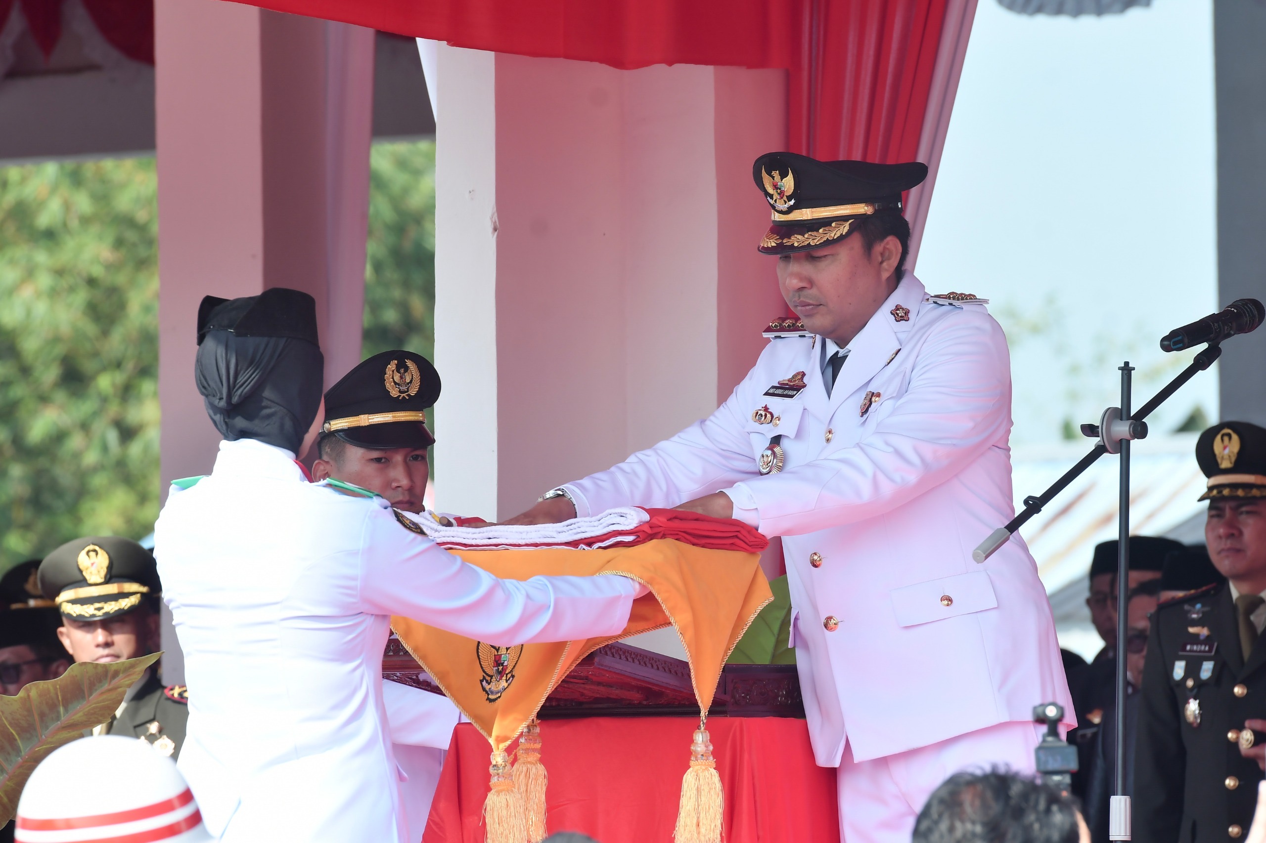 Berlangsung Khidmat, Bupati Andi Rahim Jadi Irup HUT RI Ke-81