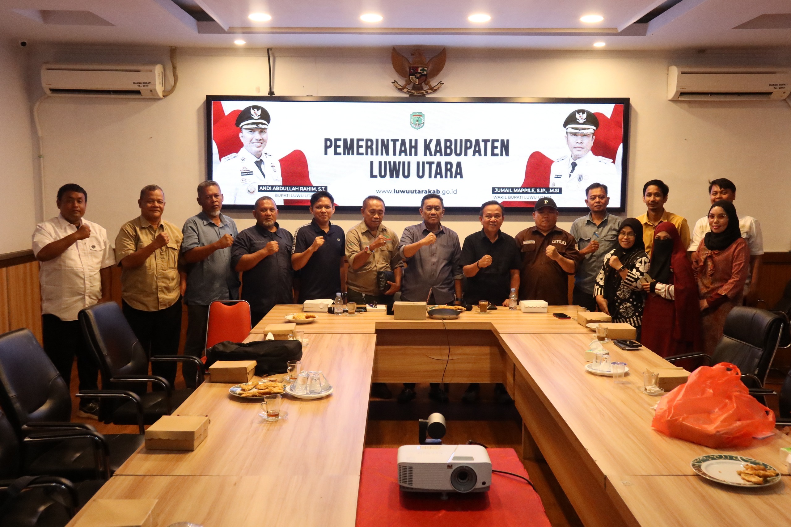 Bupati Lutra Pimpin Rakor  Tanggung Jawab Sosial Dan Lingkungan Perusahaan
