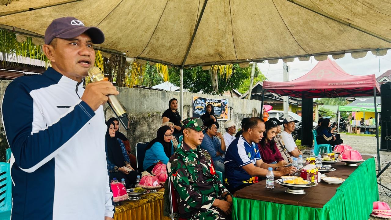 Dukung penjaringan atlet daerah kadisporapar Lutra buka turnamen  bola volly cup 1 Di Desa Harapan