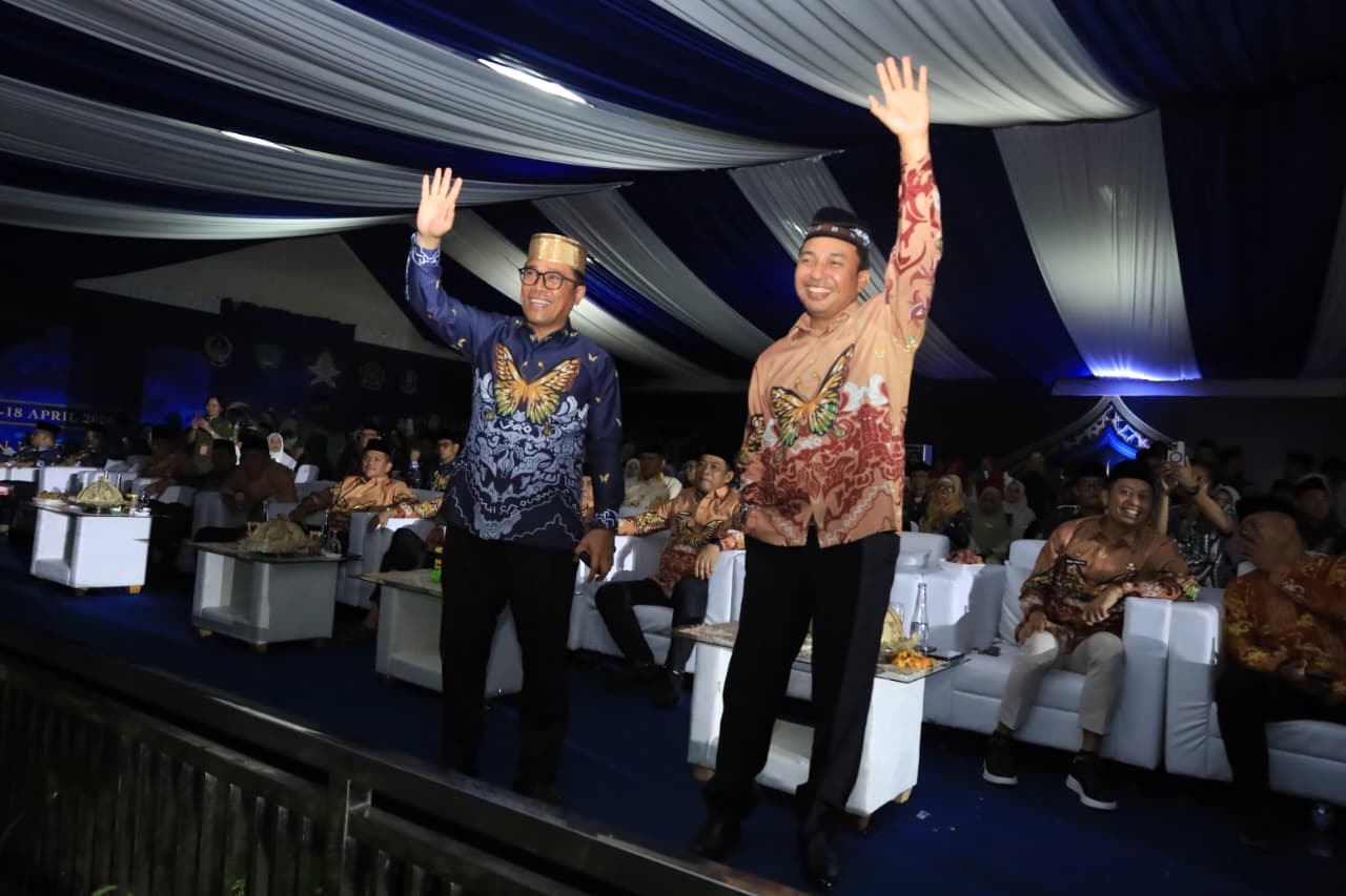 MTQ XXXIV tingkat Sulsel resmi dibuka, Bupati dan Wabup Lutra hadir beri semangat kontingen Lutra