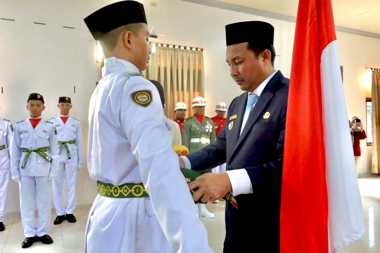 Resmi dikukuhkan, paskibraka Luwu Utara siap mengibarkan bendera pada puncak peringatan HUT RI ke-81