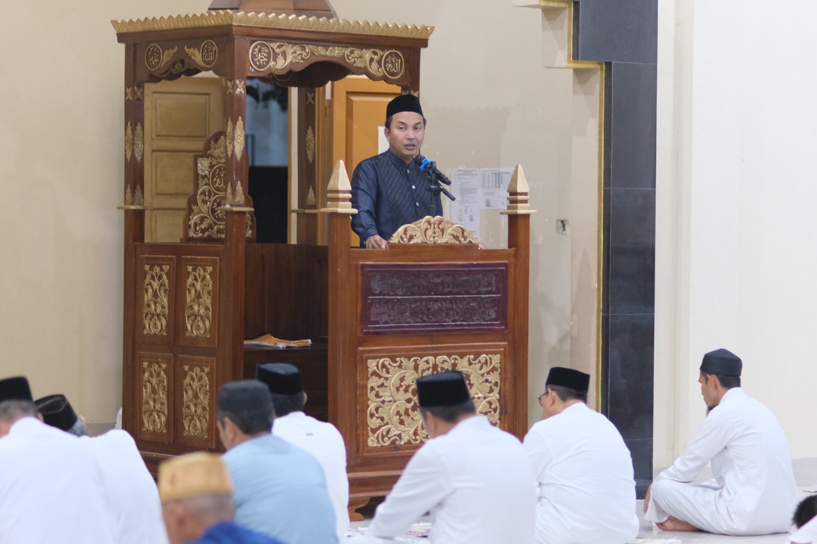 Safari Ramadhan di Sabbang, Bupati Lutra sampaikan hasil laporan BPS. 