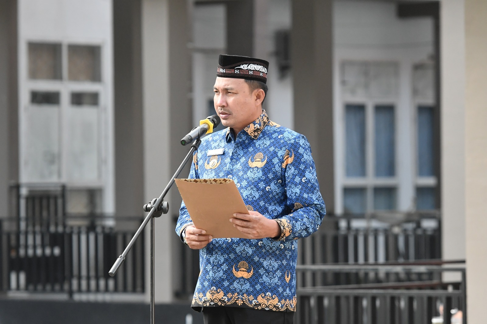 pimpin upacara Hari Anak Nasional Ke 42 Bupati Lutra Tegaskan Komitmen Lindungi Hak Anak