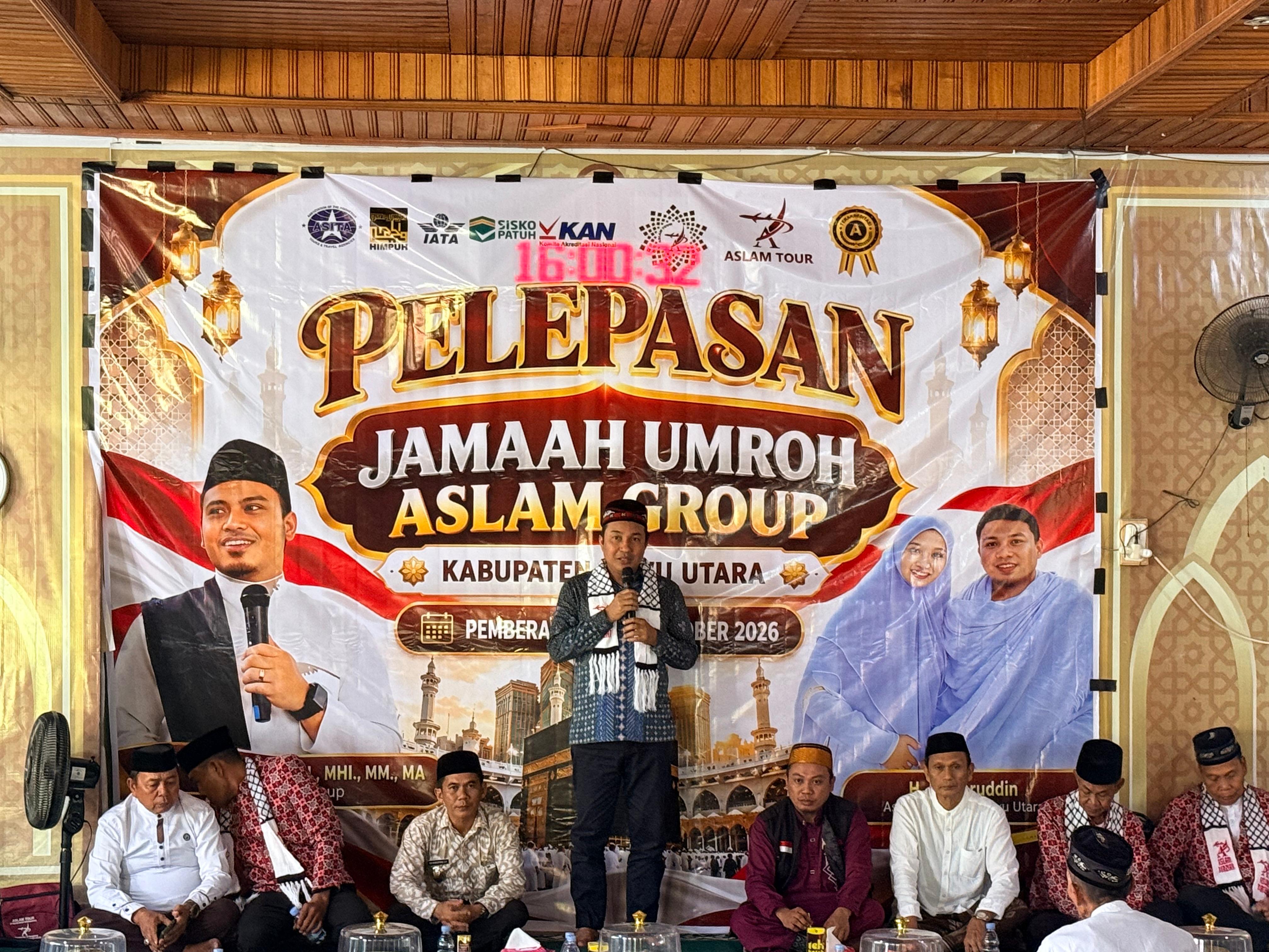 Lepas jemaah Umroh Aslam Grub, Andi Rahim titip doa untuk Luwu Utara
