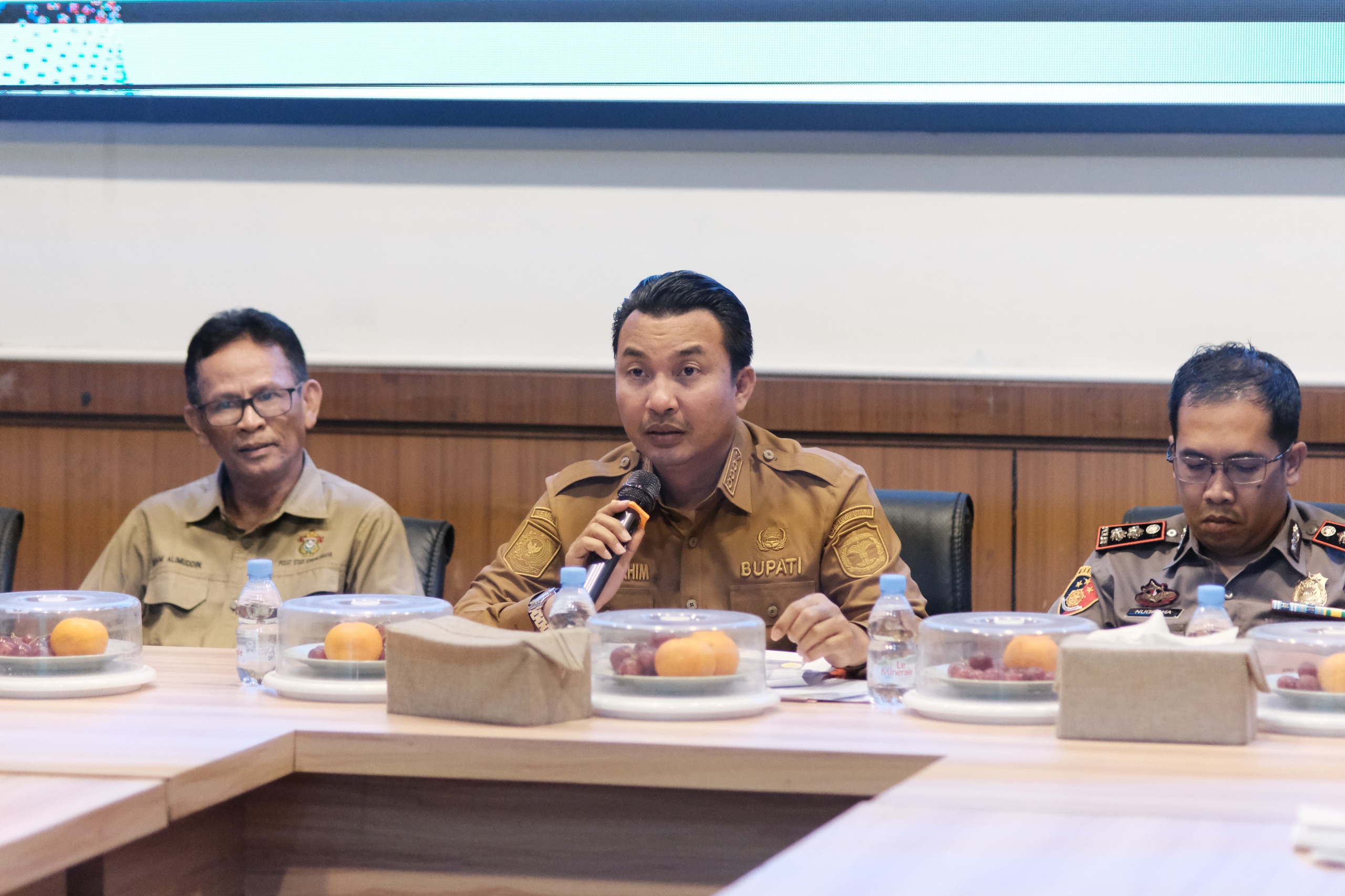 Luwu Utara menjadi 