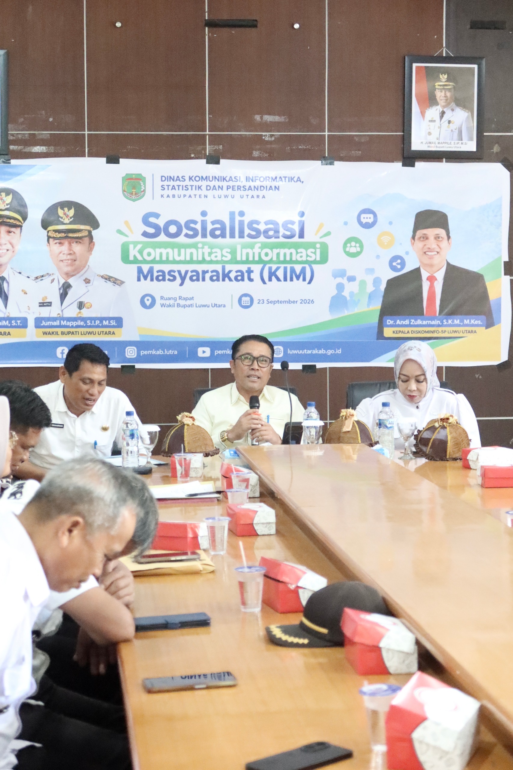 Perkuat Penyebaran Informasi Pembangunan, Wabup Luwu Utara Buka Sosialisasi KIM