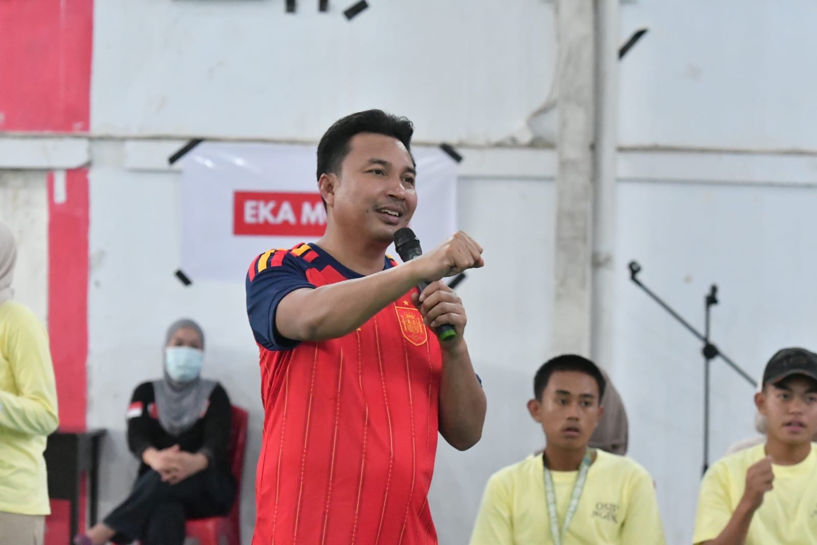 Penutupan SMADEL Futsal SMA Cup Vol III Berlangsung Meriah, Bupati: Lahirkan Atlet Berkarakter