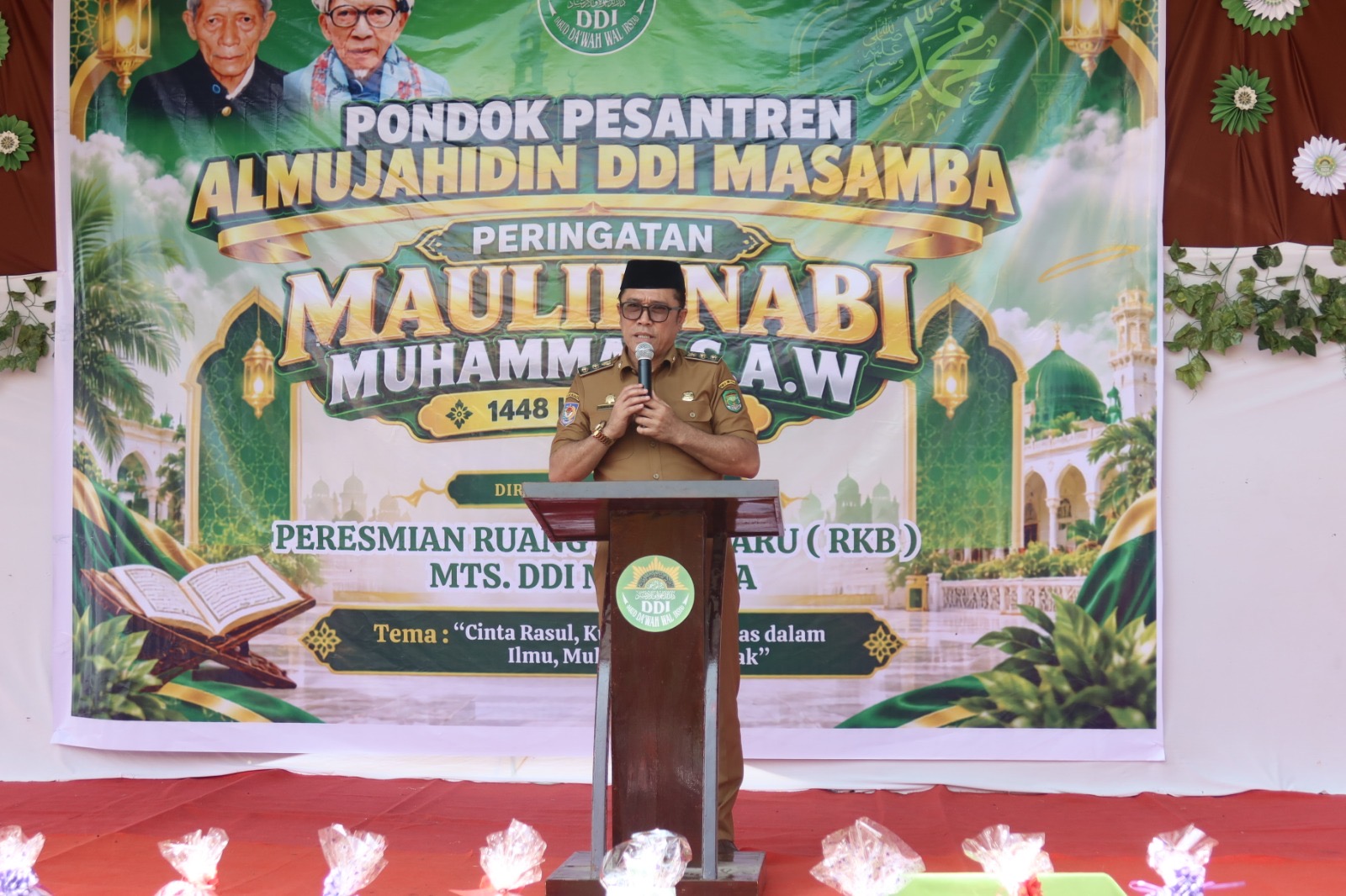 Wabup Jumail Hadiri Maulid Nabi di Ponpes Almujahidin DDI Masamba, Resmikan Tiga Ruang Kelas Baru