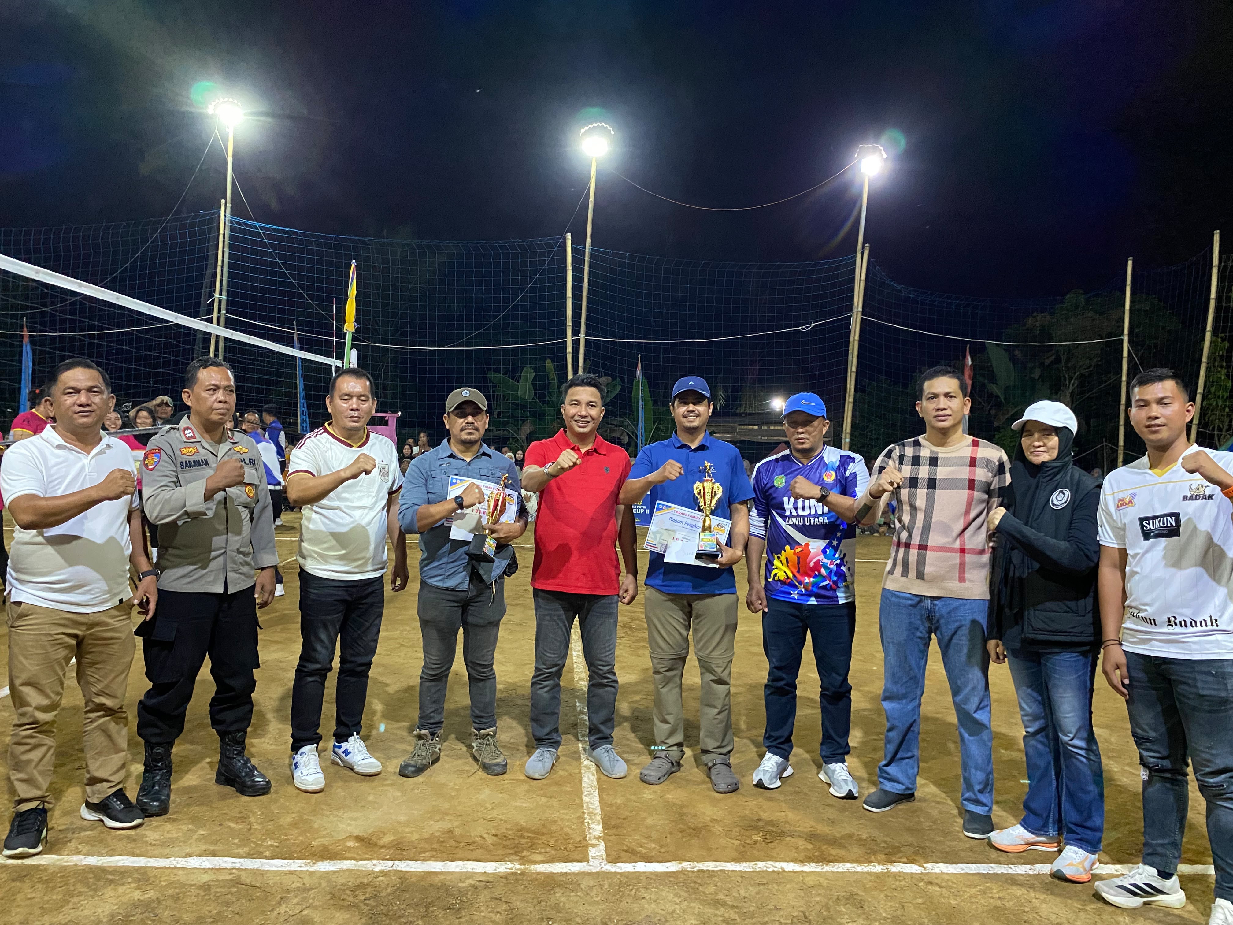 Bupati Luwu Utara Resmi Tutup Turnamen Bola Voli Torape Cup II